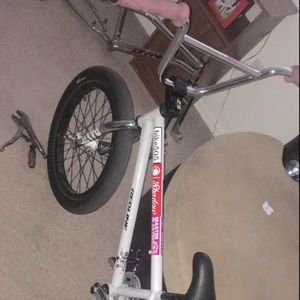 Redline bmx , NEGOTIABLE !!!